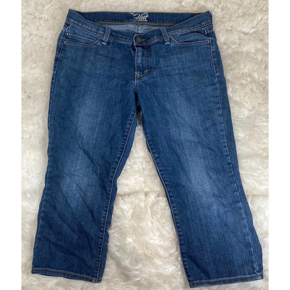 Old Navy Woman's The Flirt Regular Cut Capri's Sz 10 - Picture 2 of 7